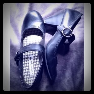 American Eagle Black Heels with Mary Jane Strap